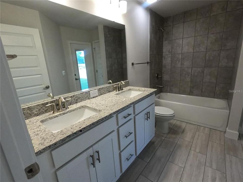 На продажу: $552,100 (4 спален, 2 ванн, 2330 Квадратных фут)