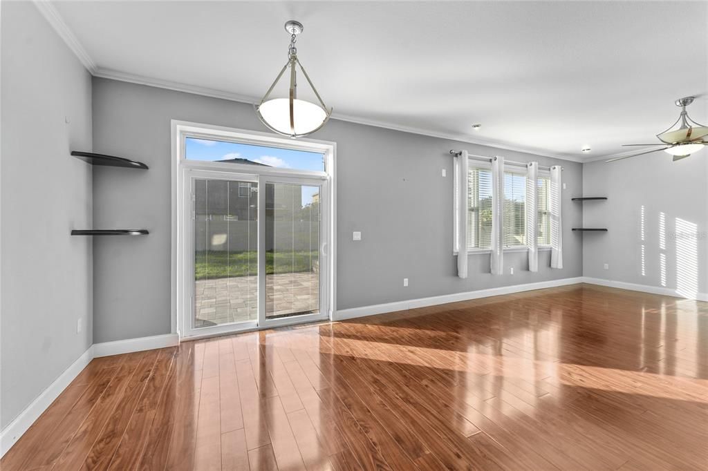 For Rent: $2,250 (3 beds, 2 baths, 1719 Square Feet)