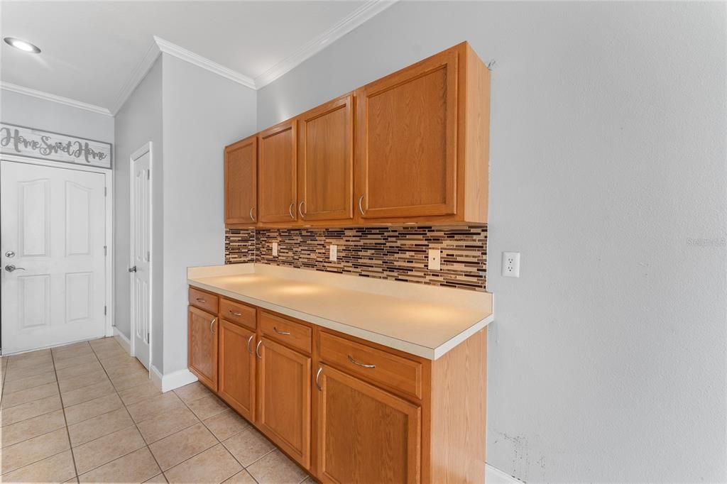 For Rent: $2,250 (3 beds, 2 baths, 1719 Square Feet)