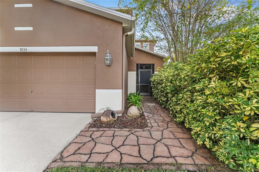 For Rent: $2,250 (3 beds, 2 baths, 1719 Square Feet)