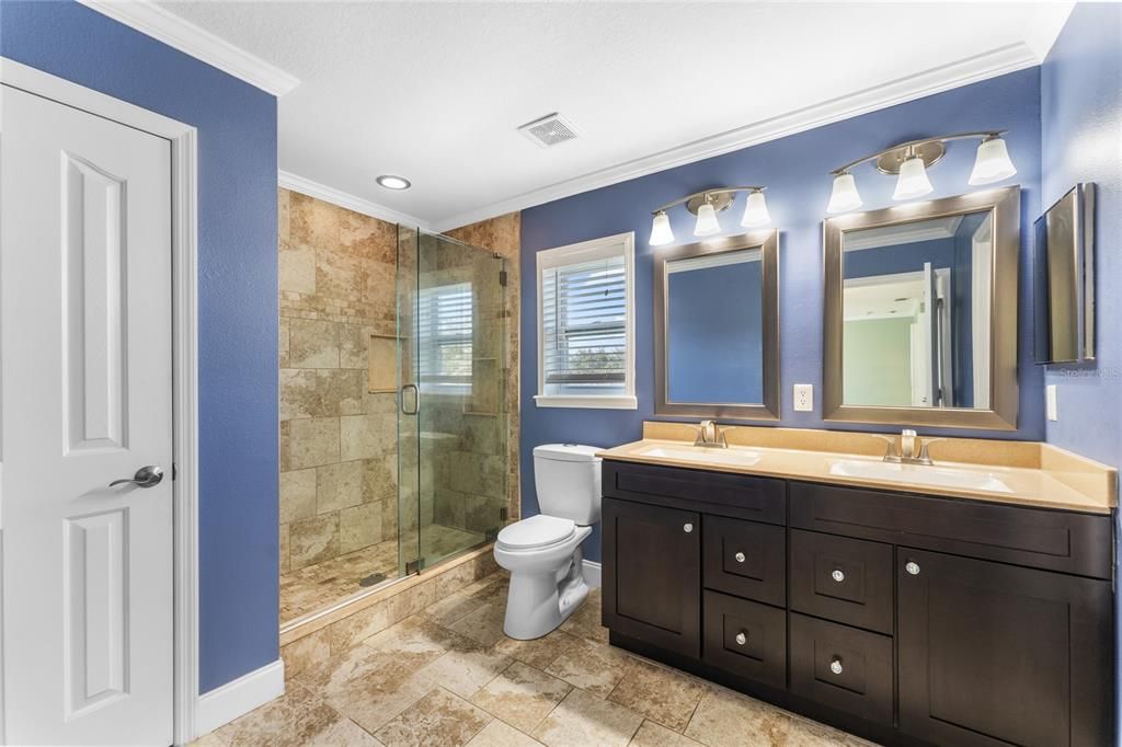 For Rent: $2,250 (3 beds, 2 baths, 1719 Square Feet)