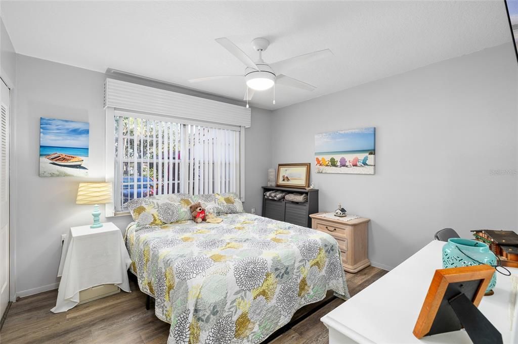 На продажу: $149,000 (2 спален, 2 ванн, 1114 Квадратных фут)