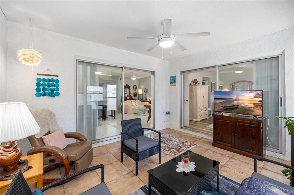 На продажу: $149,000 (2 спален, 2 ванн, 1114 Квадратных фут)