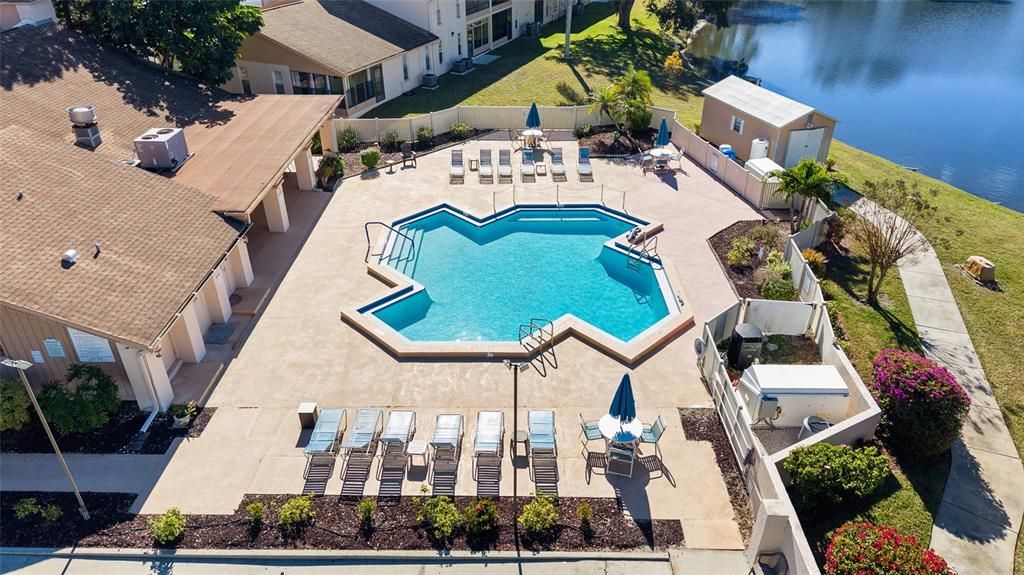 На продажу: $149,000 (2 спален, 2 ванн, 1114 Квадратных фут)