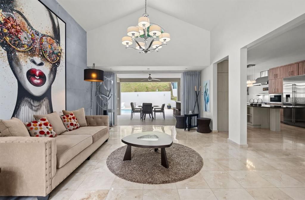 For Sale: $1,800,000 (5 beds, 3 baths, 3000 Square Feet)