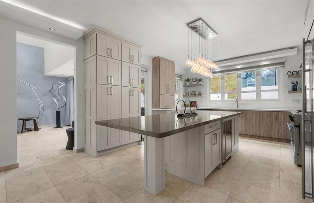 For Sale: $1,800,000 (5 beds, 3 baths, 3000 Square Feet)