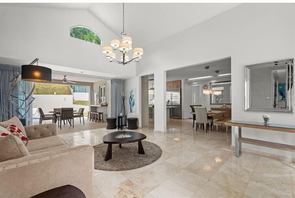 For Sale: $1,800,000 (5 beds, 3 baths, 3000 Square Feet)