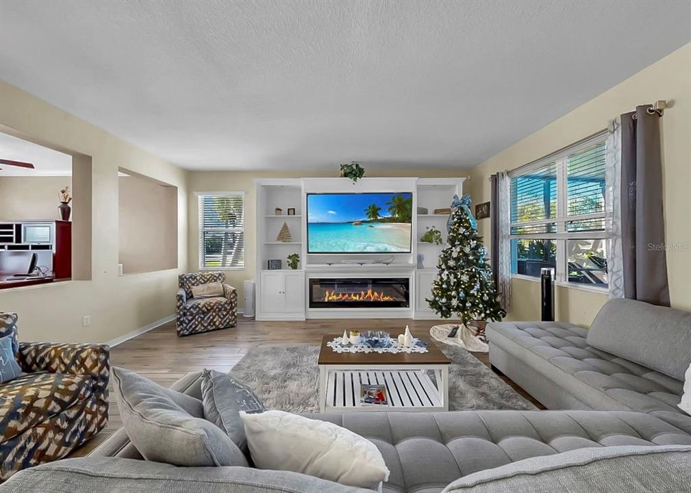 For Sale: $645,000 (4 beds, 2 baths, 3519 Square Feet)