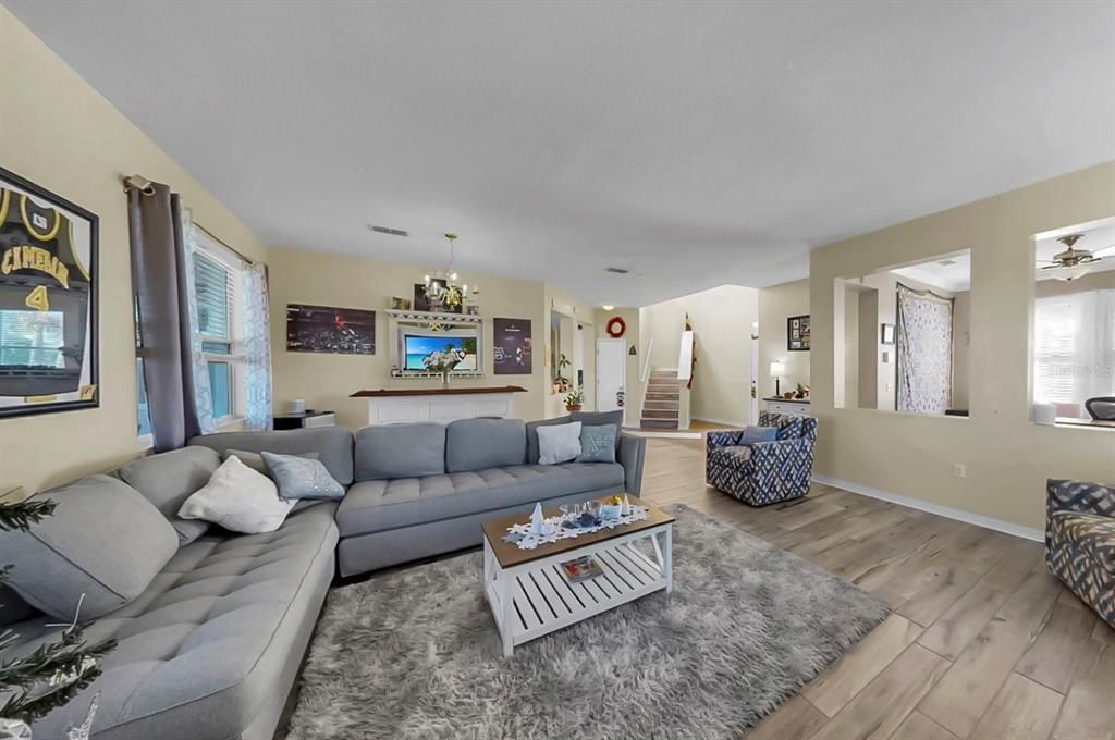 For Sale: $645,000 (4 beds, 2 baths, 3519 Square Feet)