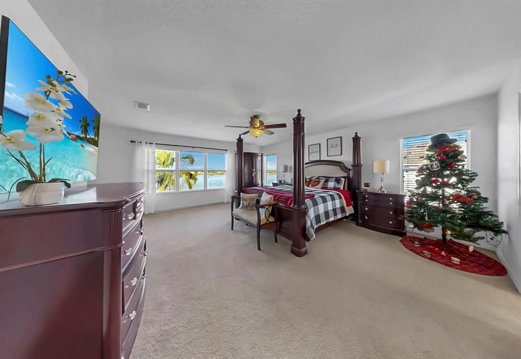 For Sale: $645,000 (4 beds, 2 baths, 3519 Square Feet)