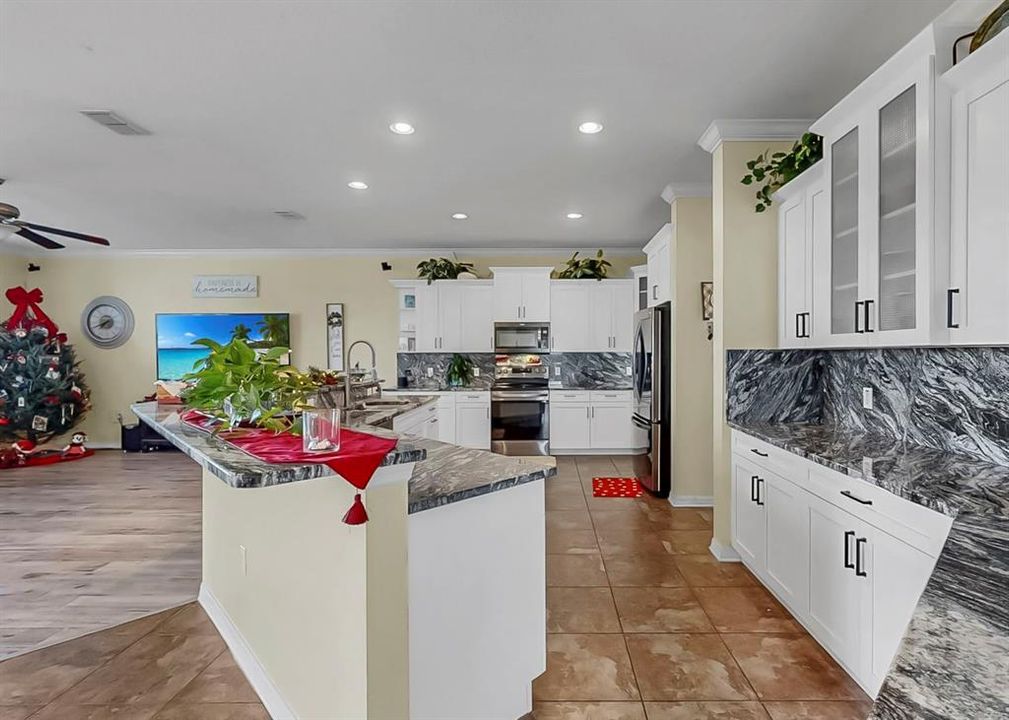 For Sale: $645,000 (4 beds, 2 baths, 3519 Square Feet)