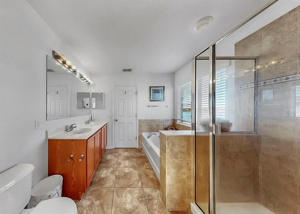 For Sale: $645,000 (4 beds, 2 baths, 3519 Square Feet)