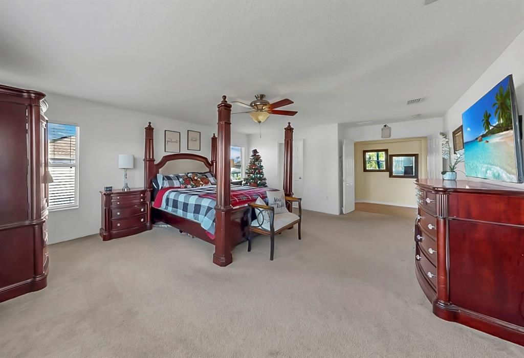 For Sale: $645,000 (4 beds, 2 baths, 3519 Square Feet)