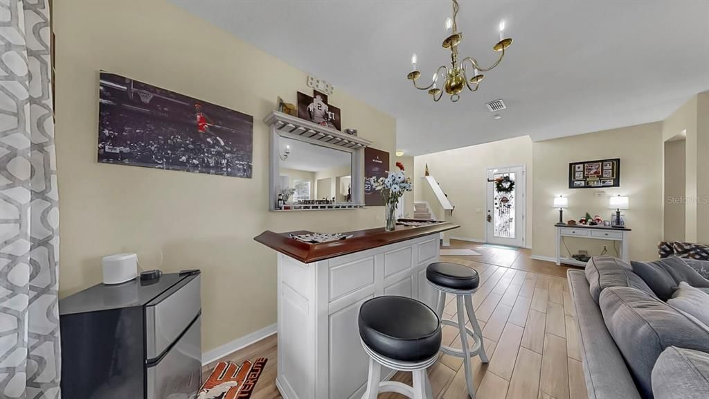 For Sale: $645,000 (4 beds, 2 baths, 3519 Square Feet)