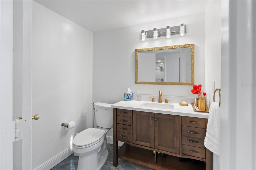 出租: $5,000 (2 贝兹, 2 浴室, 1479 平方英尺)