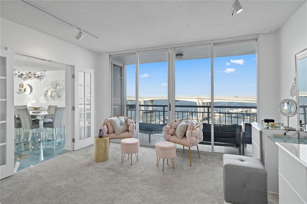 出租: $5,000 (2 贝兹, 2 浴室, 1479 平方英尺)