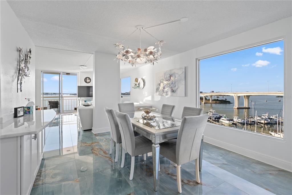 出租: $5,000 (2 贝兹, 2 浴室, 1479 平方英尺)