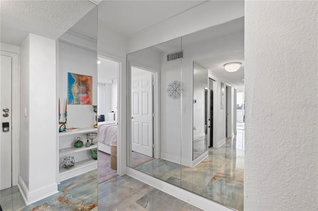 出租: $5,000 (2 贝兹, 2 浴室, 1479 平方英尺)