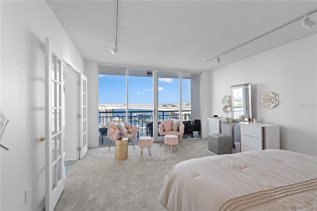 出租: $5,000 (2 贝兹, 2 浴室, 1479 平方英尺)