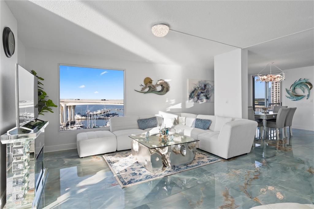 出租: $5,000 (2 贝兹, 2 浴室, 1479 平方英尺)