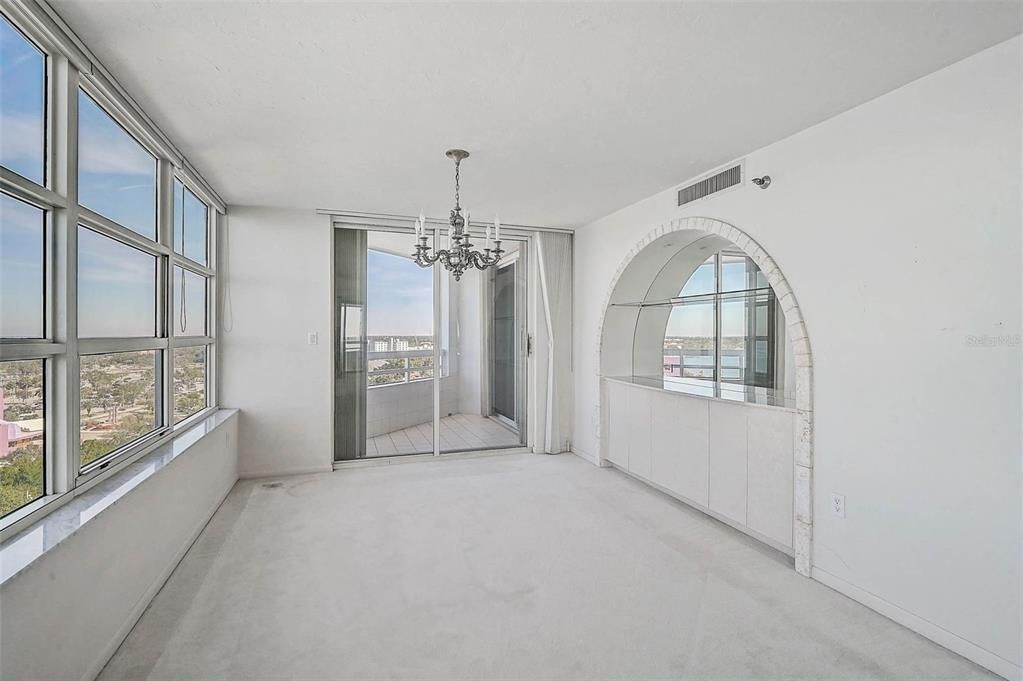 待售: $1,990,000 (3 贝兹, 2 浴室, 2315 平方英尺)