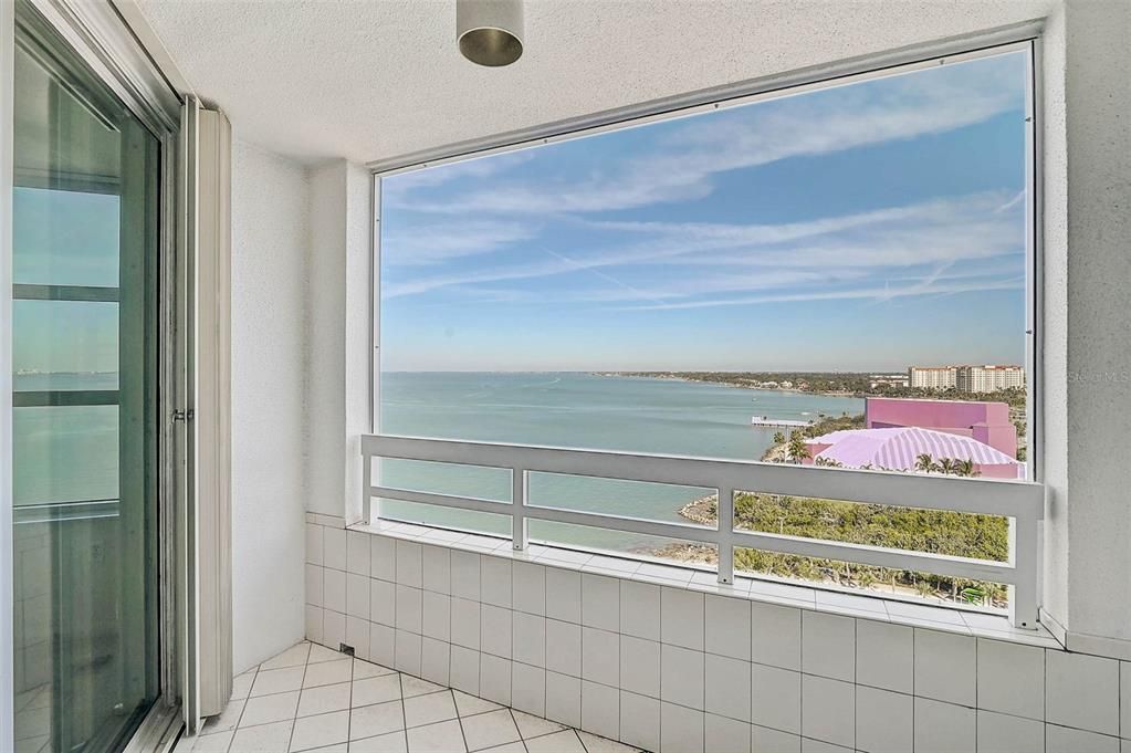 待售: $1,990,000 (3 贝兹, 2 浴室, 2315 平方英尺)