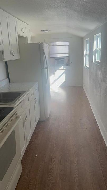 For Rent: $1,550 (2 beds, 1 baths, 1000 Square Feet)