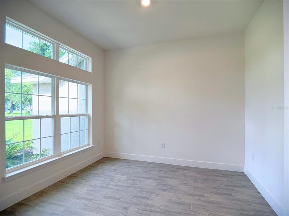 En Venta: $544,900 (4 camas, 2 baños, 2169 Pies cuadrados)