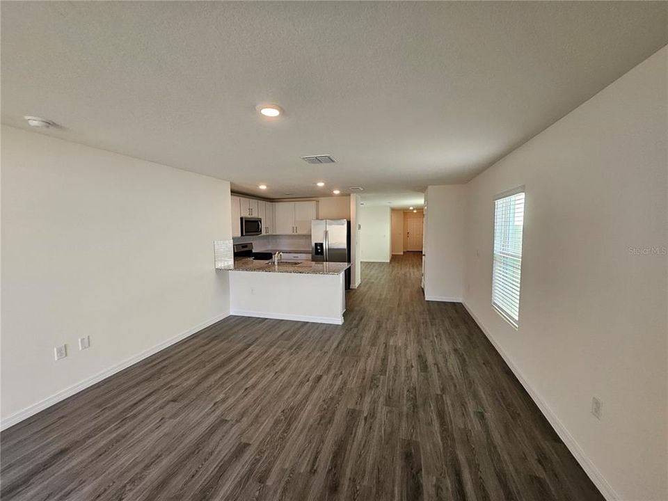 For Rent: $2,500 (3 beds, 2 baths, 1560 Square Feet)