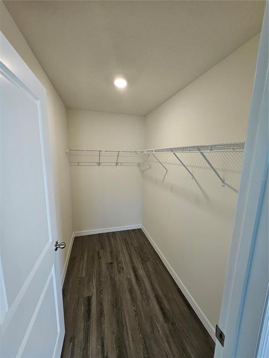 For Rent: $2,500 (3 beds, 2 baths, 1560 Square Feet)