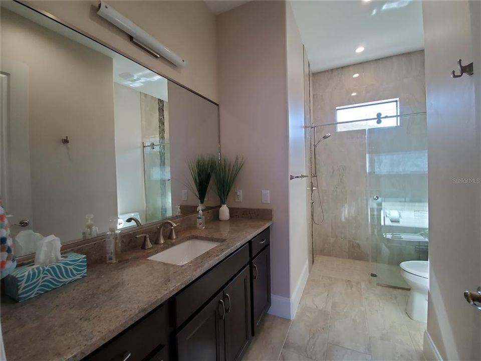 待售: $995,000 (3 贝兹, 3 浴室, 2562 平方英尺)