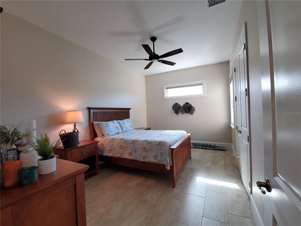 待售: $995,000 (3 贝兹, 3 浴室, 2562 平方英尺)