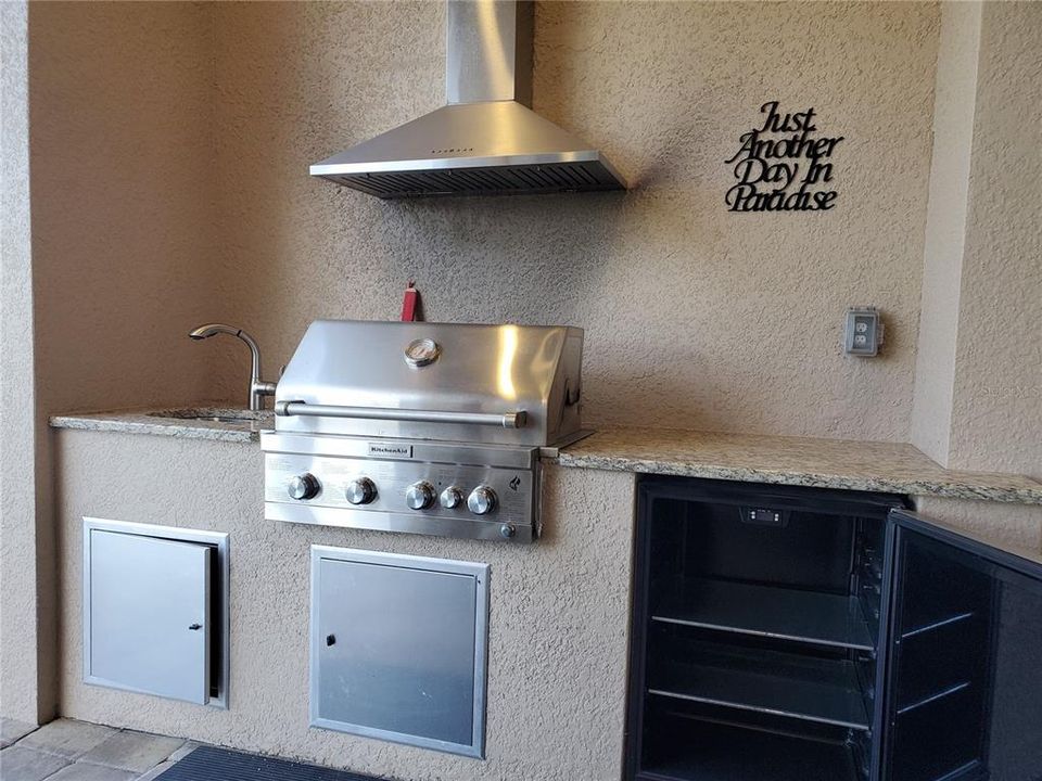 待售: $995,000 (3 贝兹, 3 浴室, 2562 平方英尺)