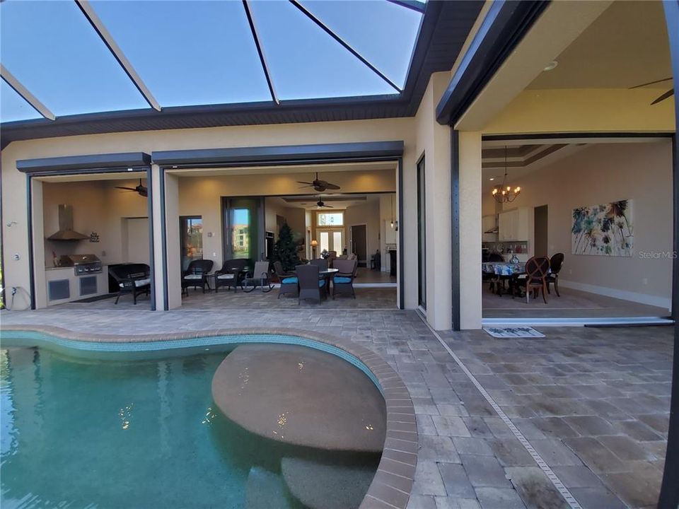 待售: $995,000 (3 贝兹, 3 浴室, 2562 平方英尺)