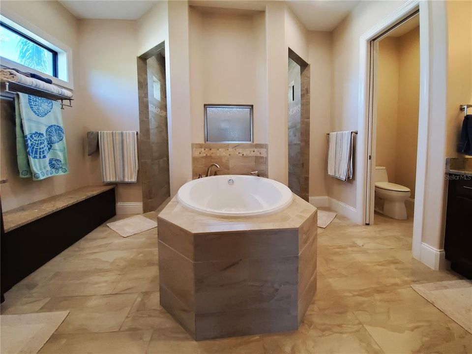 待售: $995,000 (3 贝兹, 3 浴室, 2562 平方英尺)