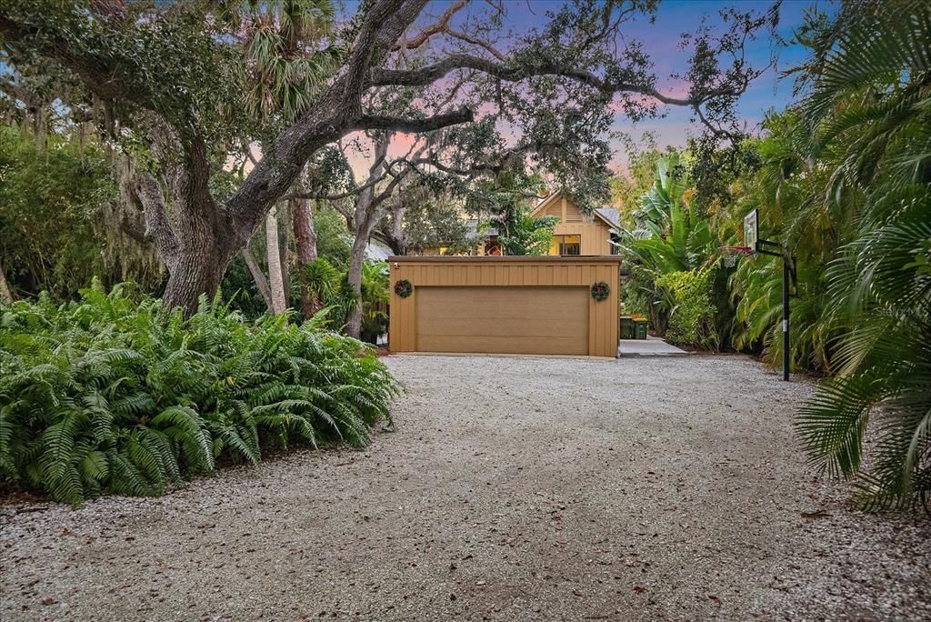 For Rent: $12,500 (4 beds, 4 baths, 3668 Square Feet)