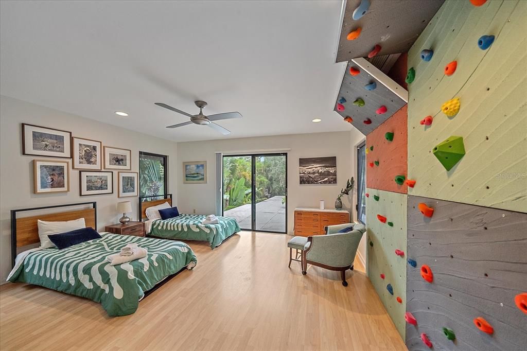 For Rent: $12,500 (4 beds, 4 baths, 3668 Square Feet)