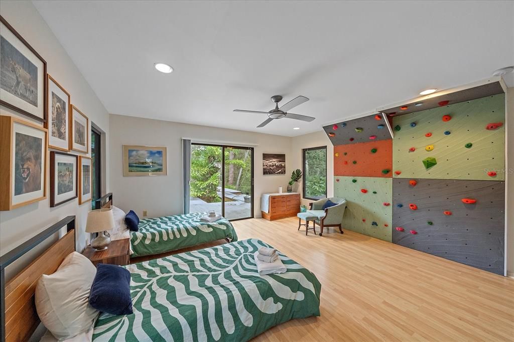 For Rent: $12,500 (4 beds, 4 baths, 3668 Square Feet)