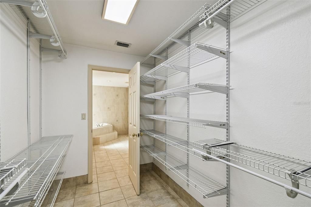 En Venta: $450,000 (3 camas, 2 baños, 2052 Pies cuadrados)