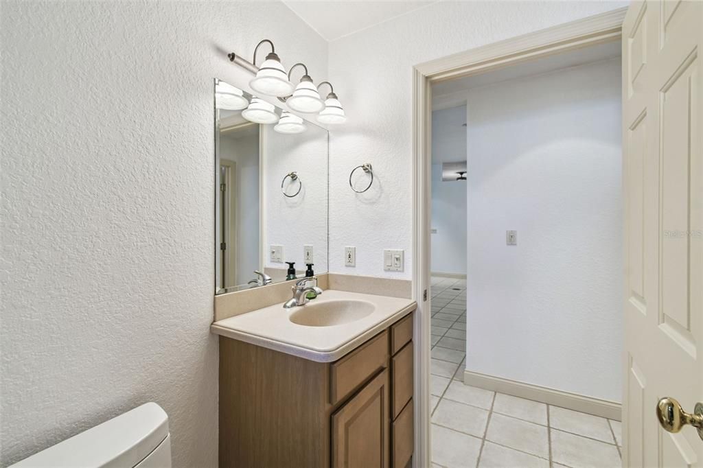 En Venta: $450,000 (3 camas, 2 baños, 2052 Pies cuadrados)