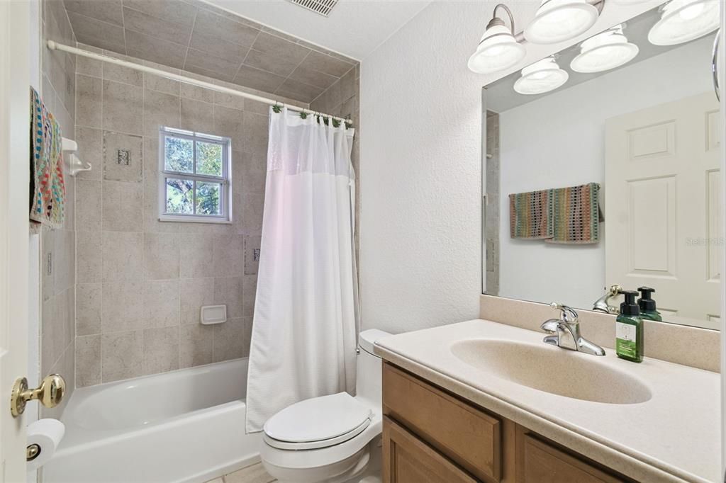 En Venta: $450,000 (3 camas, 2 baños, 2052 Pies cuadrados)