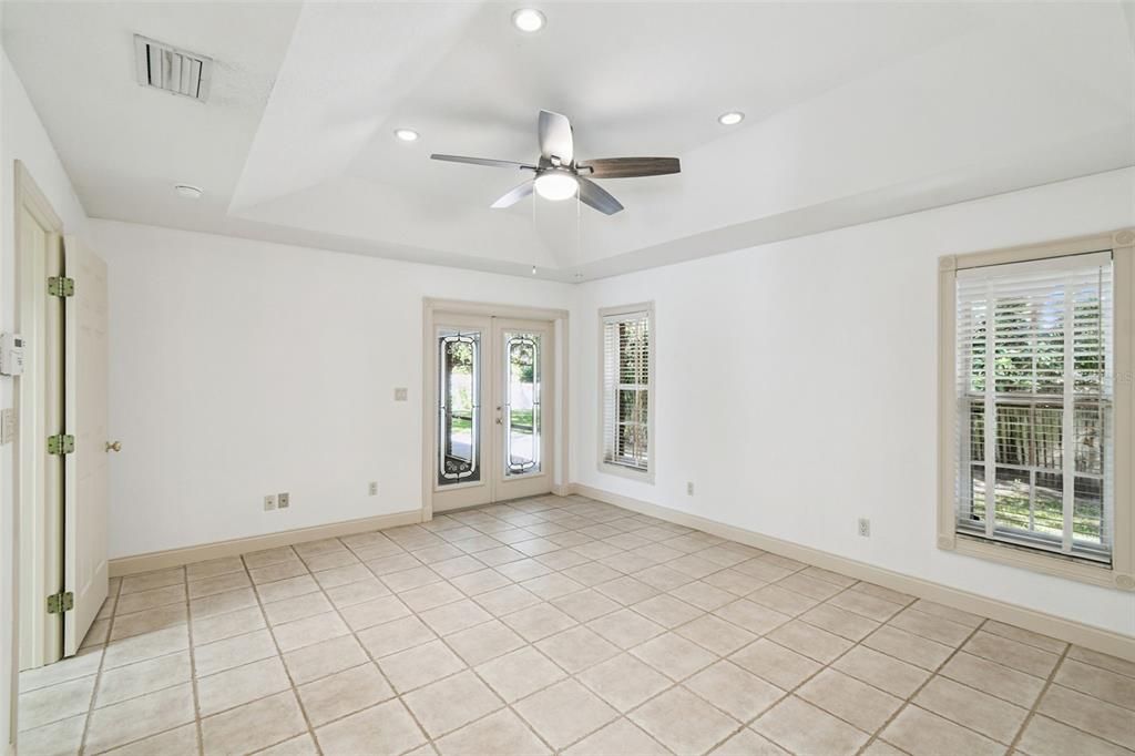 En Venta: $450,000 (3 camas, 2 baños, 2052 Pies cuadrados)