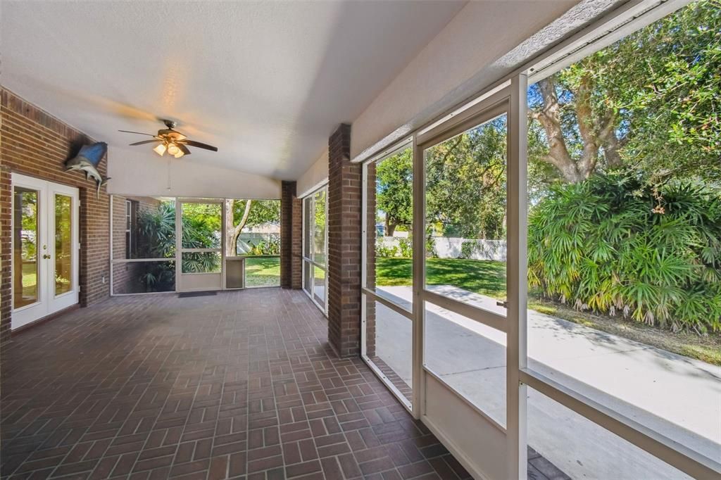 En Venta: $450,000 (3 camas, 2 baños, 2052 Pies cuadrados)