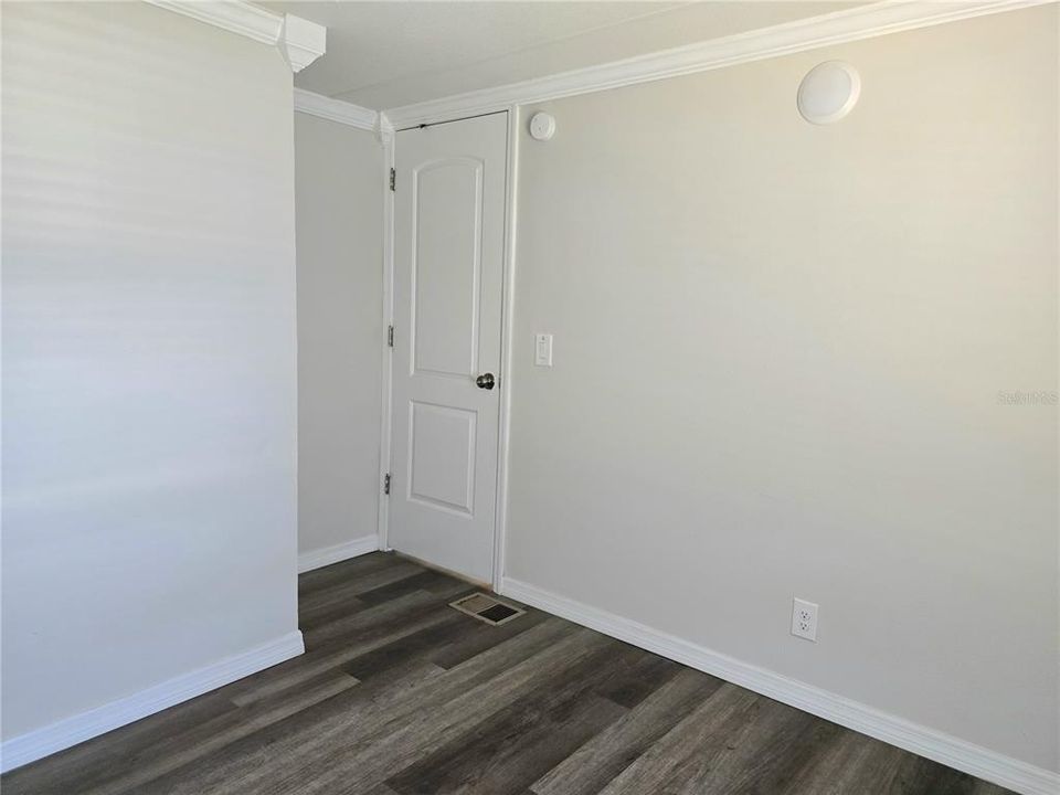 Active With Contract: $230,000 (2 beds, 2 baths, 960 Square Feet)