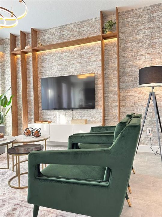 出租: $3,200 (5 贝兹, 4 浴室, 2307 平方英尺)