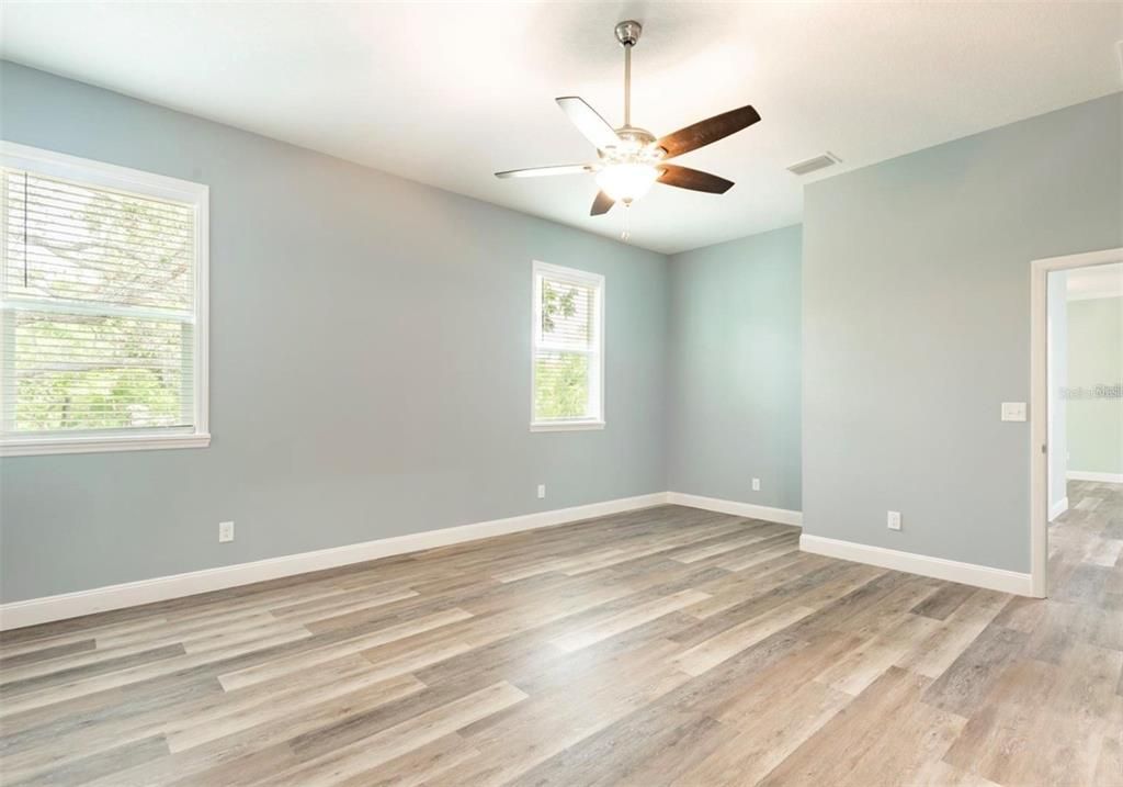 В аренду: $3,800 (3 спален, 2 ванн, 2056 Квадратных фут)