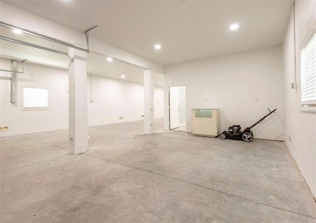 В аренду: $3,800 (3 спален, 2 ванн, 2056 Квадратных фут)