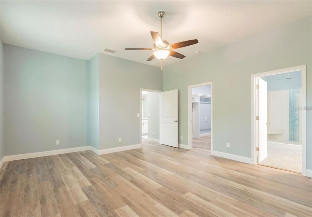 В аренду: $3,800 (3 спален, 2 ванн, 2056 Квадратных фут)