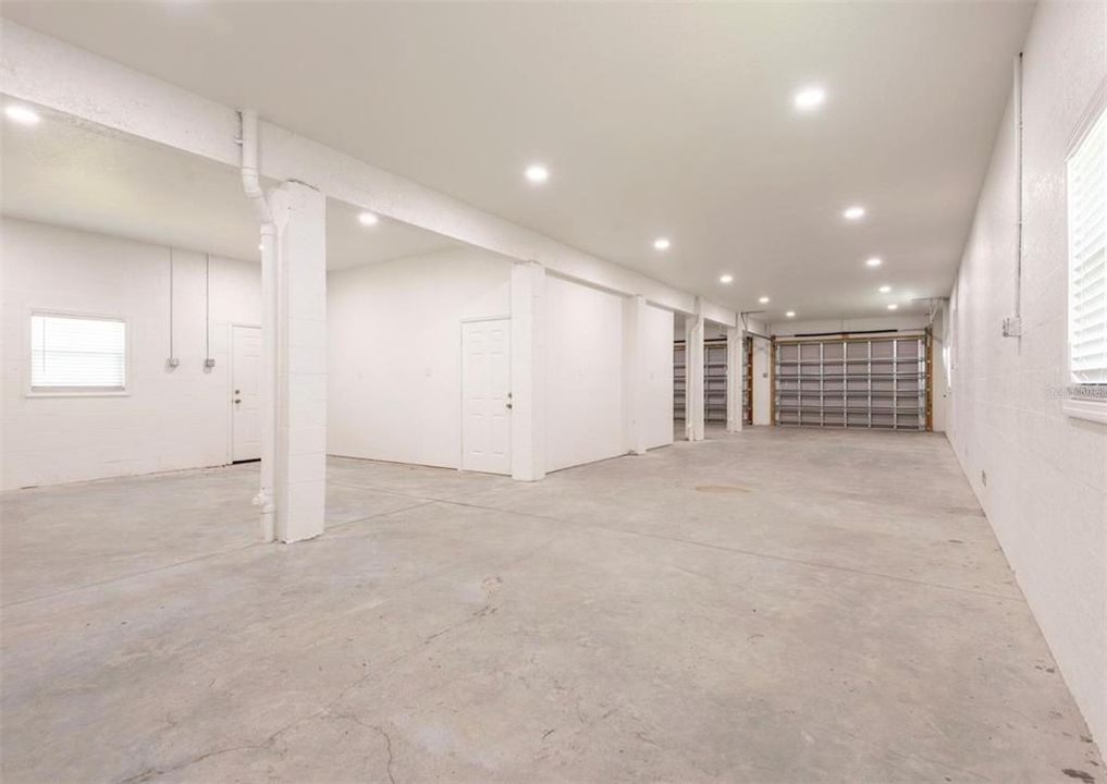 В аренду: $3,800 (3 спален, 2 ванн, 2056 Квадратных фут)