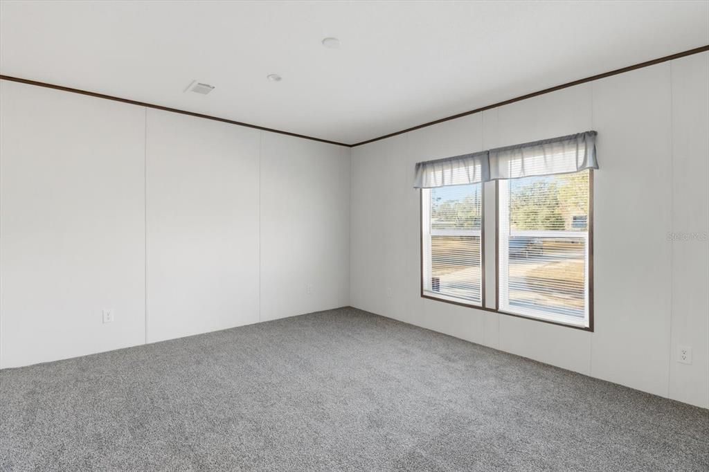 For Sale: $230,000 (3 beds, 2 baths, 1680 Square Feet)